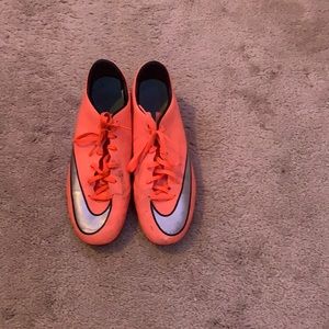 Nike mercurial low top cleats
